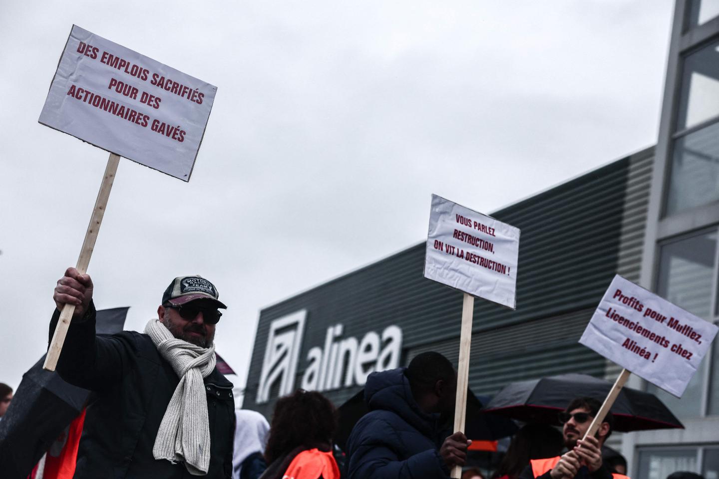 A Aubagne, rassemblement des salariés d’Alinea, menacée de liquidation