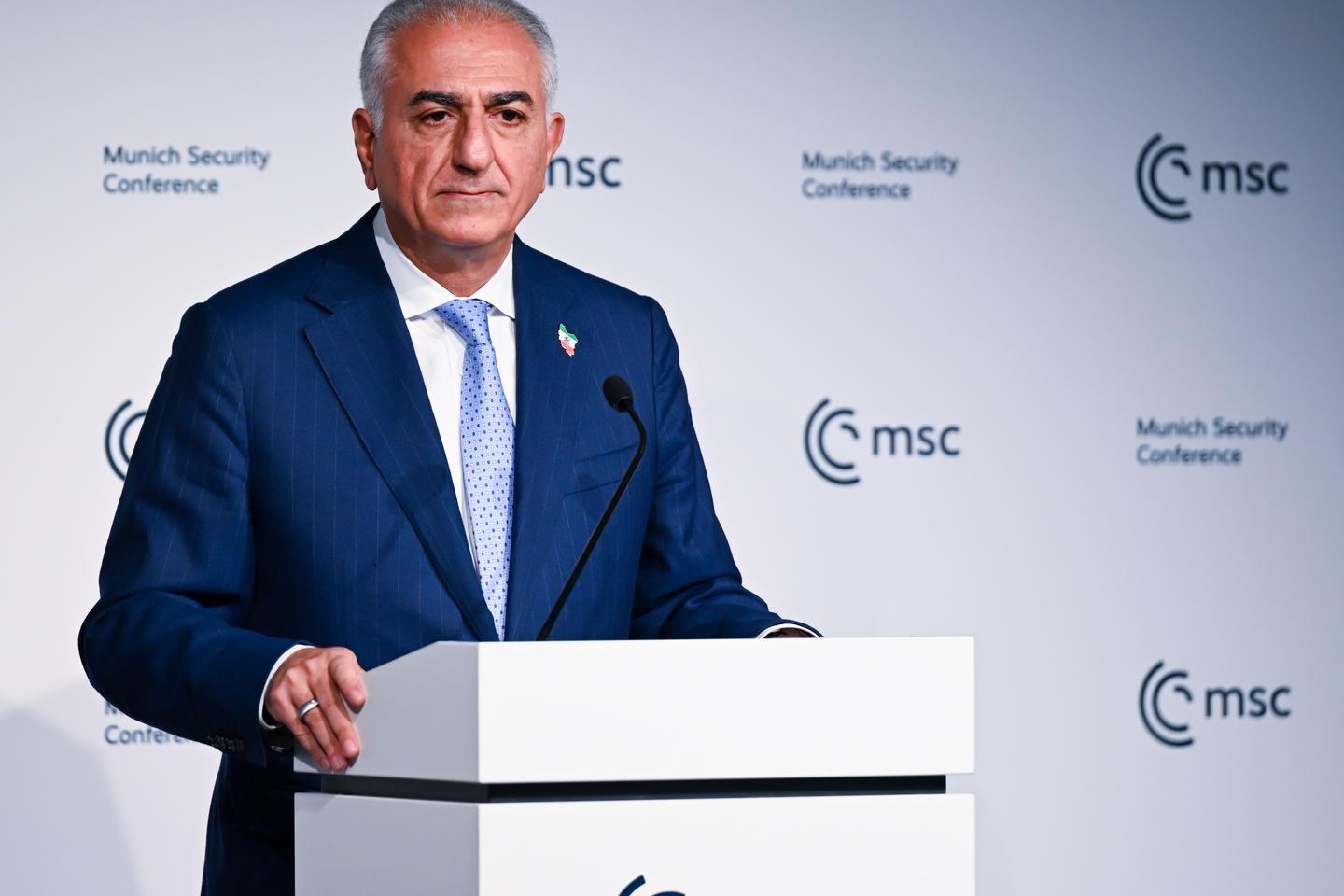 Reza Pahlavi, fils exilé du dernier chah d’Iran, appelle Donald Trump à aider le peuple iranien Reza Pahlavi, fils exilé du dernier chah d’Iran, appelle Donald Trump à aider le peuple iranien