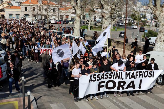 Manifestation contre les groupes mafieux, à Ajaccio, le 8 mars 2025.