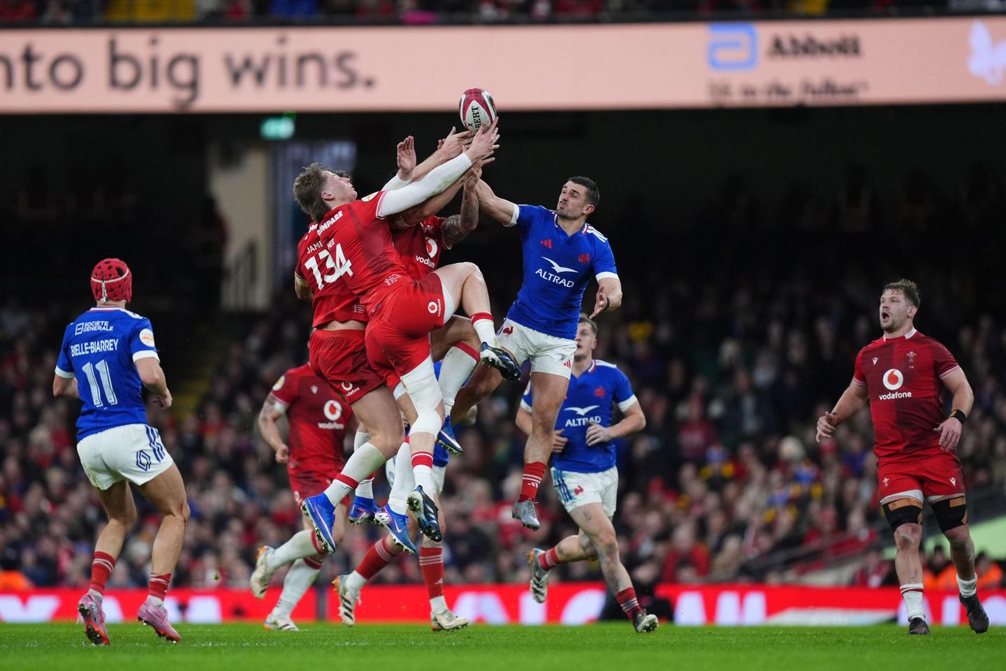 les ballons hauts, « arme fatale » du XV tricolore pour s’envoler vers le titre dans le Tournoi des six nations