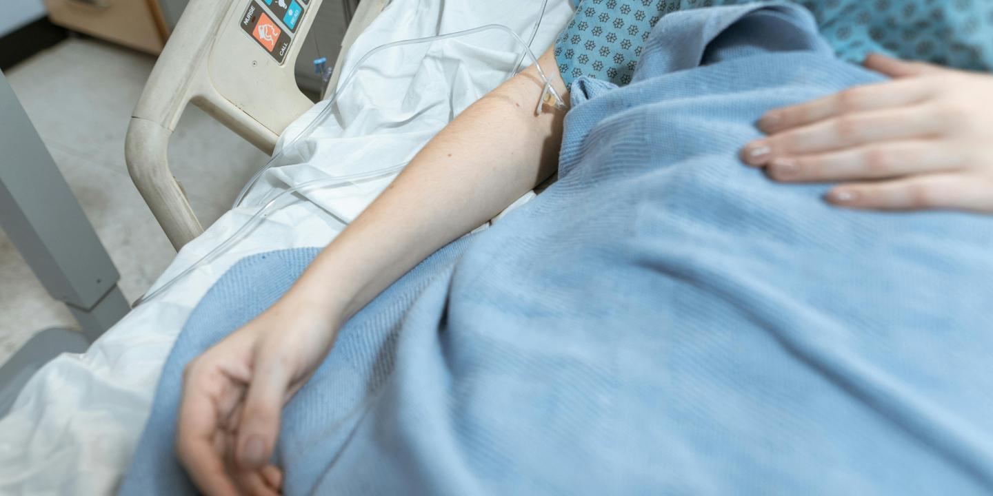 Syndrome de Münchhausen : l'énigme médicale d'une patiente morte après des lésions auto-infligées