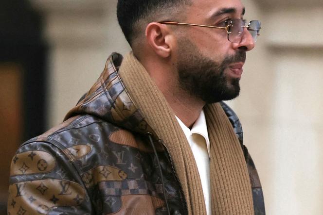 Le rappeur Naps, devant le tribunal judiciaire de Paris, le 16&nbsp;février 2026.