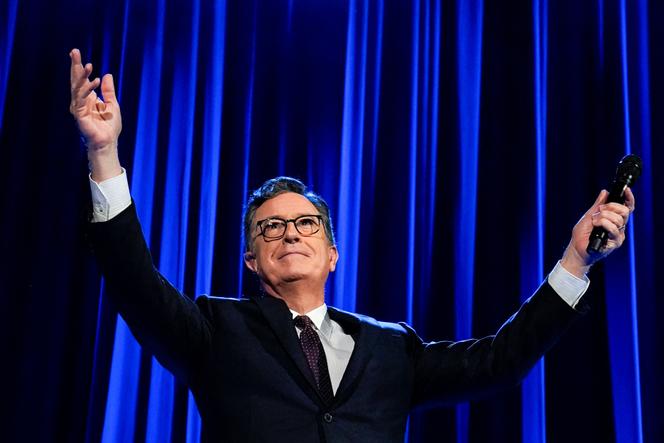 Stephen Colbert dans le « Late Show with Stephen Colbert » diffusé sur CBS, à New York, le 28 mars 2024.