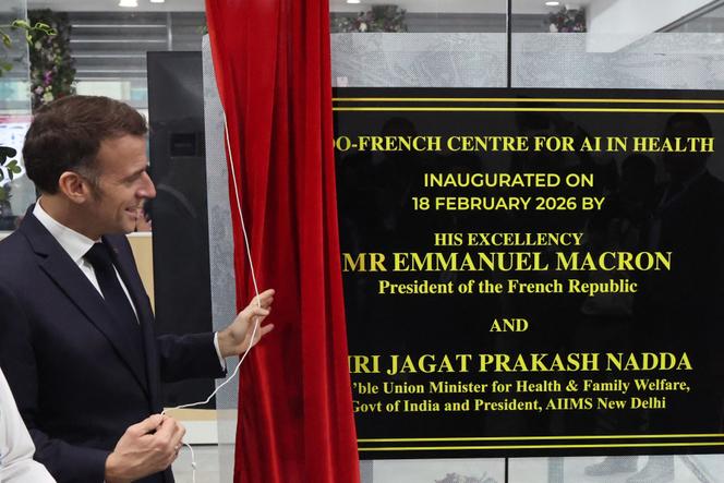 Le président français Emmanuel Macron, lors de l’inauguration du centre franco-indien d’intelligence artificielle pour la santé, à New Delhi, le 18 février 2026.