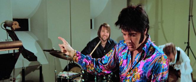 Elvis Presley en répétition, dans le documentaire « EPIC. Elvis Presley in Concert », de Baz Luhrmann.