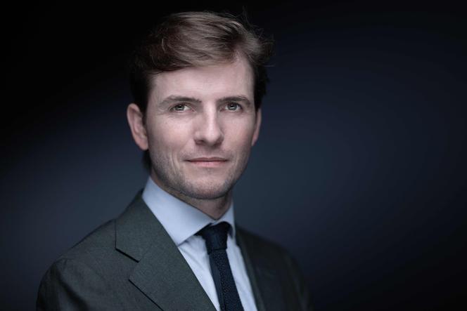 O fundador e editor-chefe do meio de comunicação “Frontières”, Erik Tegnér, em Paris, 10 de fevereiro de 2026.