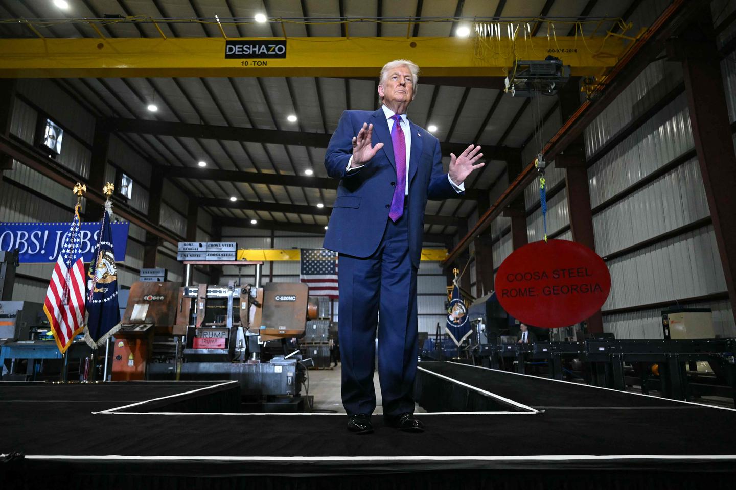 Censuré par la Cour suprême sur les droits de douane, Donald Trump confronté aux limites de son pouvoir