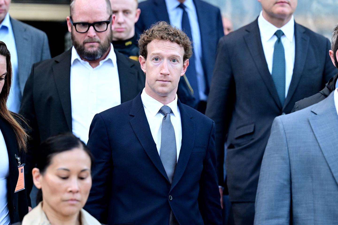 Mark Zuckerberg se défend d’avoir cherché à rendre Facebook et Instagram addictifs, lors d’un procès des réseaux sociaux Mark Zuckerberg se défend d’avoir cherché à rendre Facebook et Instagram addictifs, lors d’un procès des réseaux sociaux