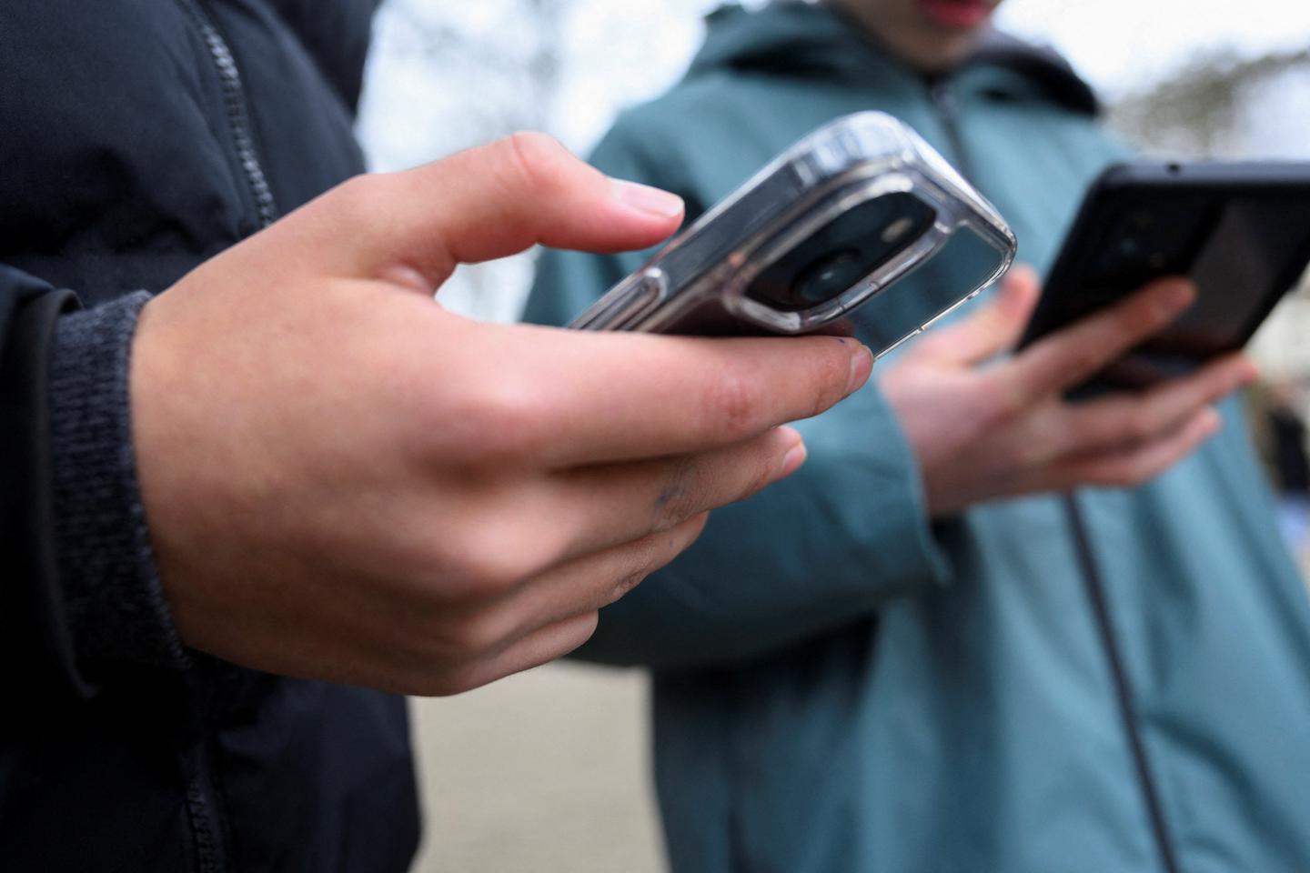 Indonésie : l’accès aux réseaux sociaux sera interdit aux jeunes de moins de 16 ans