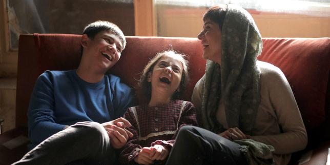 Le cinéaste Saeed Roustaee narre, dans « Woman And Child », le combat d’une femme contre le poids des traditions en Iran