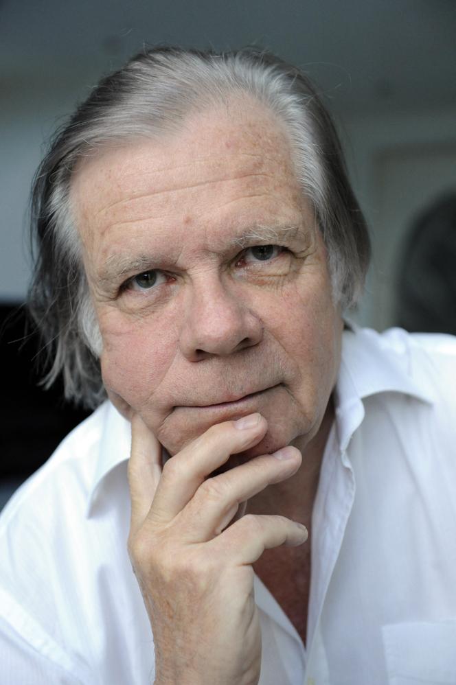 Le peintre suisse Peter Stämpfli, chez lui, à Paris, le 2 octobre 2008.