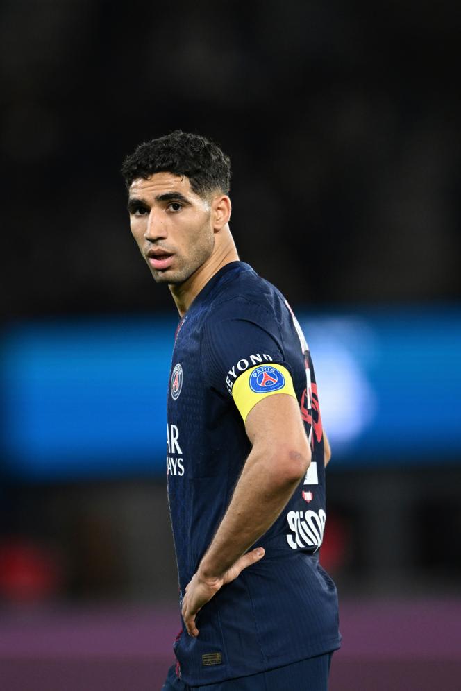 Achraf Hakimi, no Parc des Princes, em Paris, 21 de fevereiro de 2026.