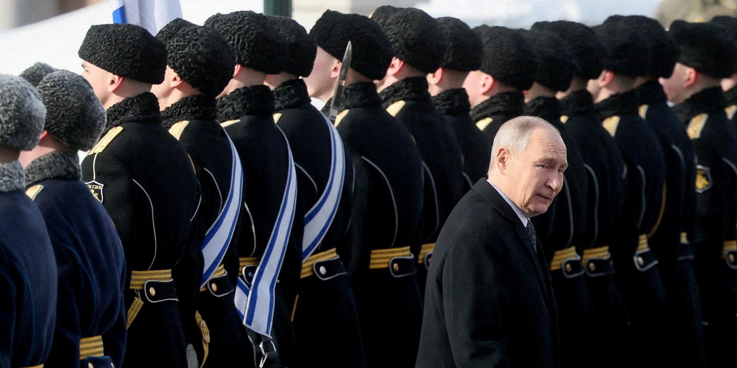 Quatre ans après l’invasion de l’Ukraine, la Russie continue de s’enfoncer dans l’autoritarisme et la répression