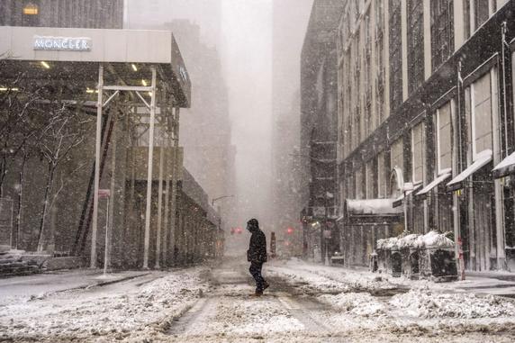 Une avenue de New York, le 23 février 2026.