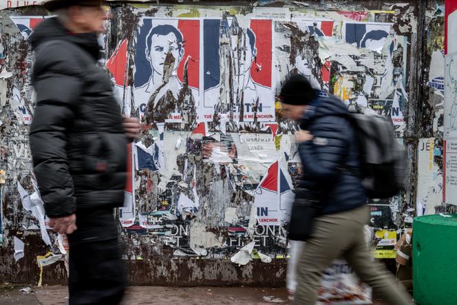 Lyon, le 21 février 2026. 
Affiches dans le centre-ville de Lyon en hommage au militant d’extrême droite Quentin Deranque, mort lors d’une rixe le 12 février.