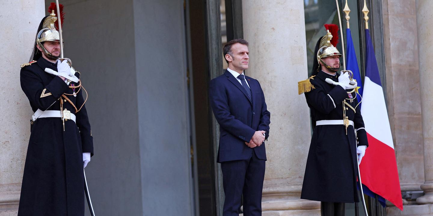 Emmanuel Macron appelle l’UE à « avancer » pour adopter les nouvelles sanctions contre la Russie bloquées par la Hongrie