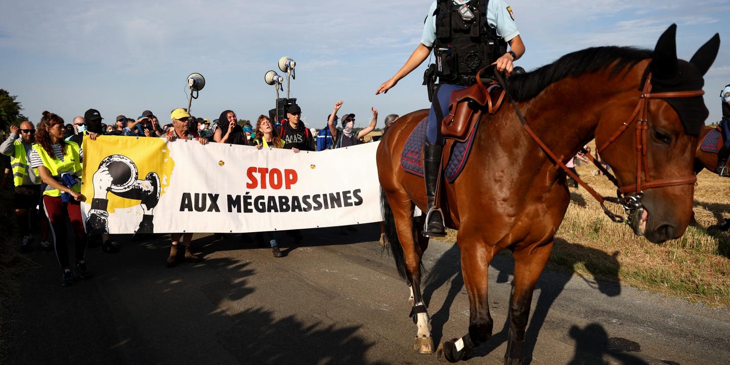 Deux-Sèvres : des agriculteurs saccagent Melle en représailles contre l'opposition aux mégabassines