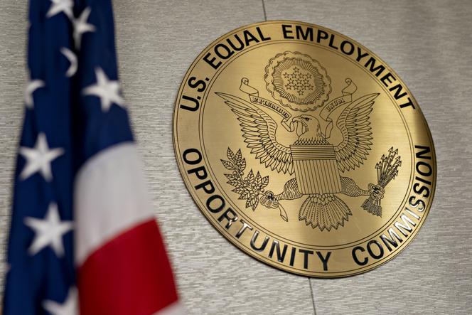 Le sceau de l’Equal Employment Opportunity Commission, à son siège à Washington, le 18 février 2020.
