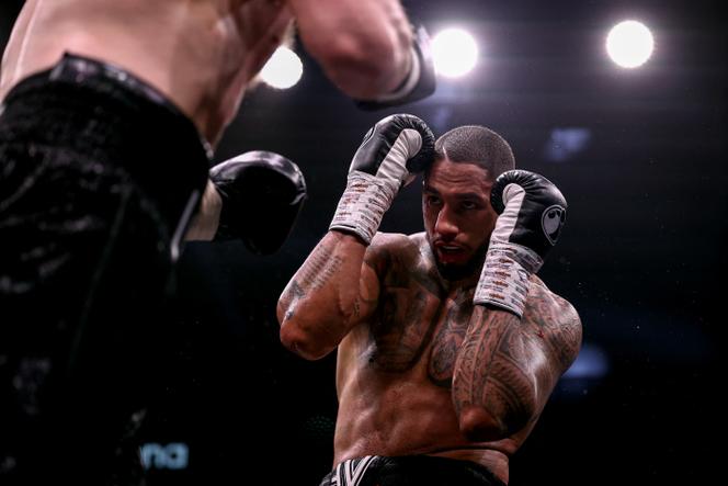 Le boxeur français Tony Yoka, lors d’un match face au Russe Arslan Yallyev, le 17&nbsp;mai 2025&nbsp;à Paris.
