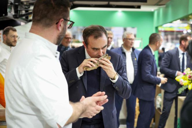 Le premier ministre, Sébastien Lecornu, au Salon de l’agriculture, à Paris, le 24&nbsp;février 2026.