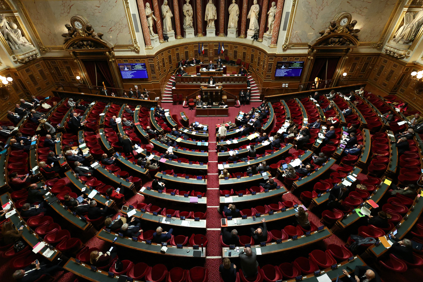 Nouvelle-Calédonie : le Sénat adopte le projet constitutionnel avec, en ligne de mire, son rejet par l’Assemblée