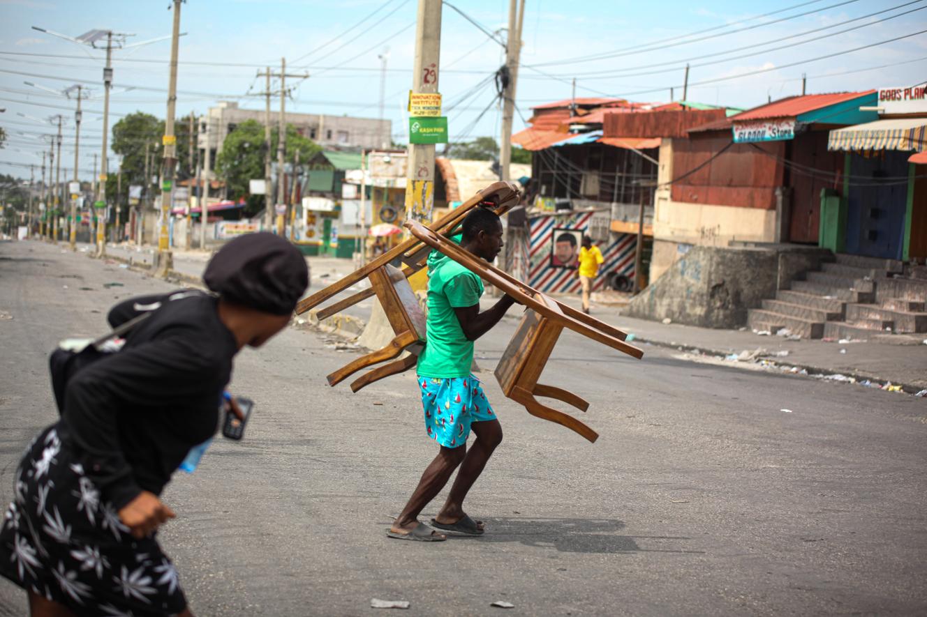 D’Haïti, Lyonel Trouillot fait entendre les voix de la révolte contre les inégalités et l’exclusion : c’est le « Bréviaire des anonymes »