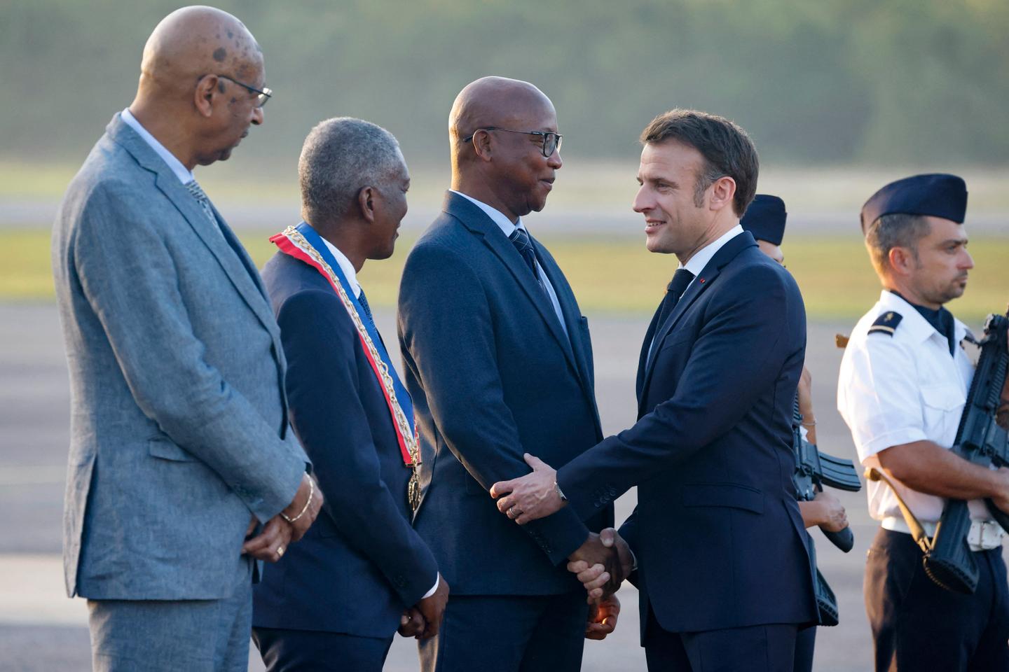 Guyane : face au silence de Paris sur l’évolution statutaire du territoire, l’exécutif guyanais hausse le ton