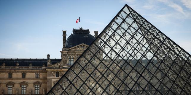 Louvre museum heist set to become a film