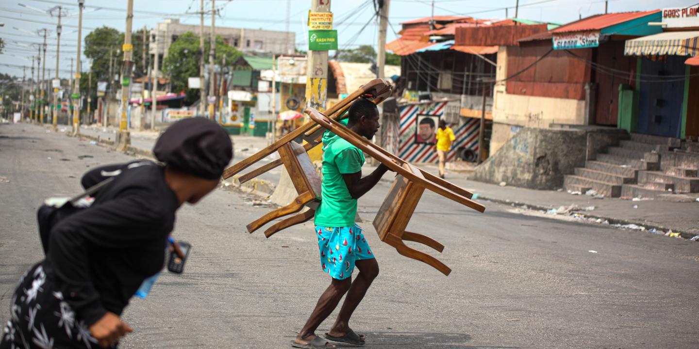 D’Haïti, Lyonel Trouillot fait entendre les voix de la révolte contre les inégalités et l’exclusion : c’est le « Bréviaire des anonymes »