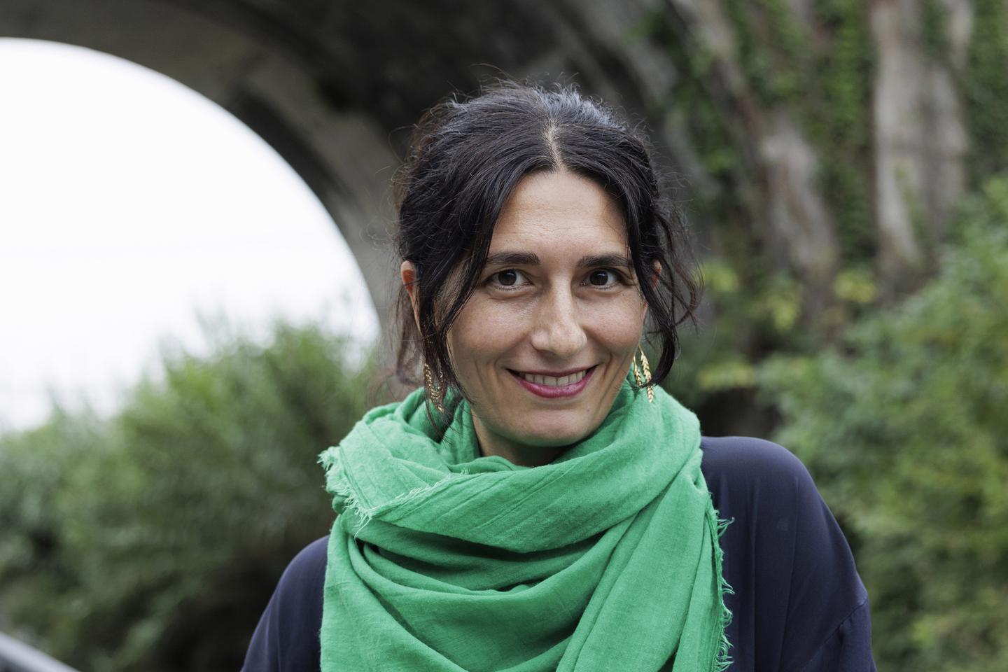 Rencontre avec l’écrivaine Aysegül Savas, qui a vécu dans bien des pays avant de s’installer à France. Un enracinement tardif au centre de son roman « Anthropologie »