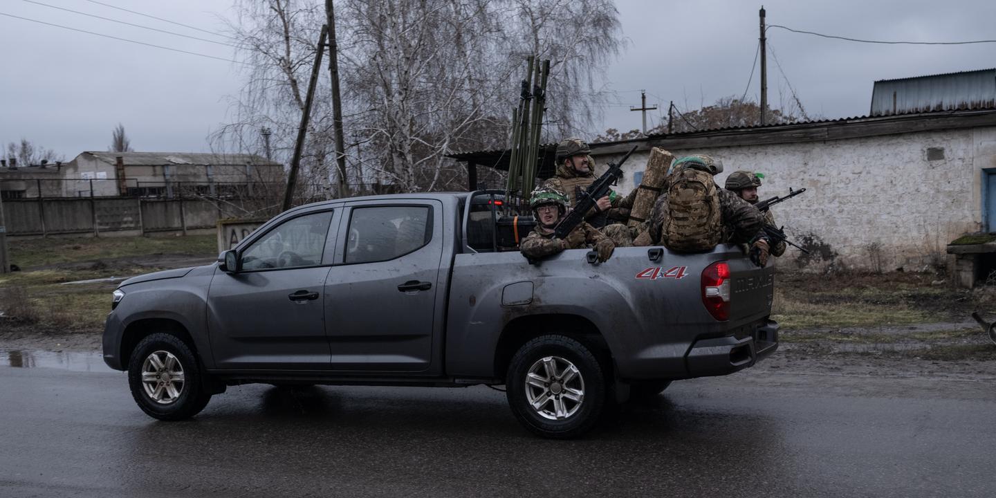 cinq morts dans l’oblast de Donetsk après des attaques russes ; une raffinerie visée par des drones ukrainiens en Russie