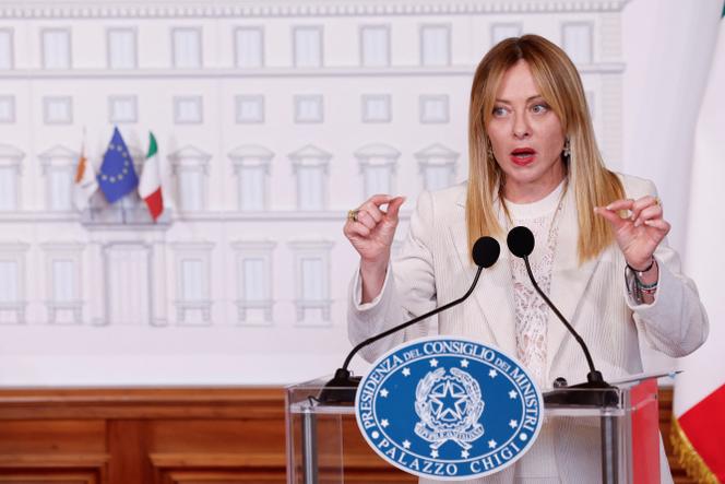 A Presidente do Conselho Italiano, Giorgia Meloni, no Palácio Chigi, em Roma, 26 de fevereiro de 2026.