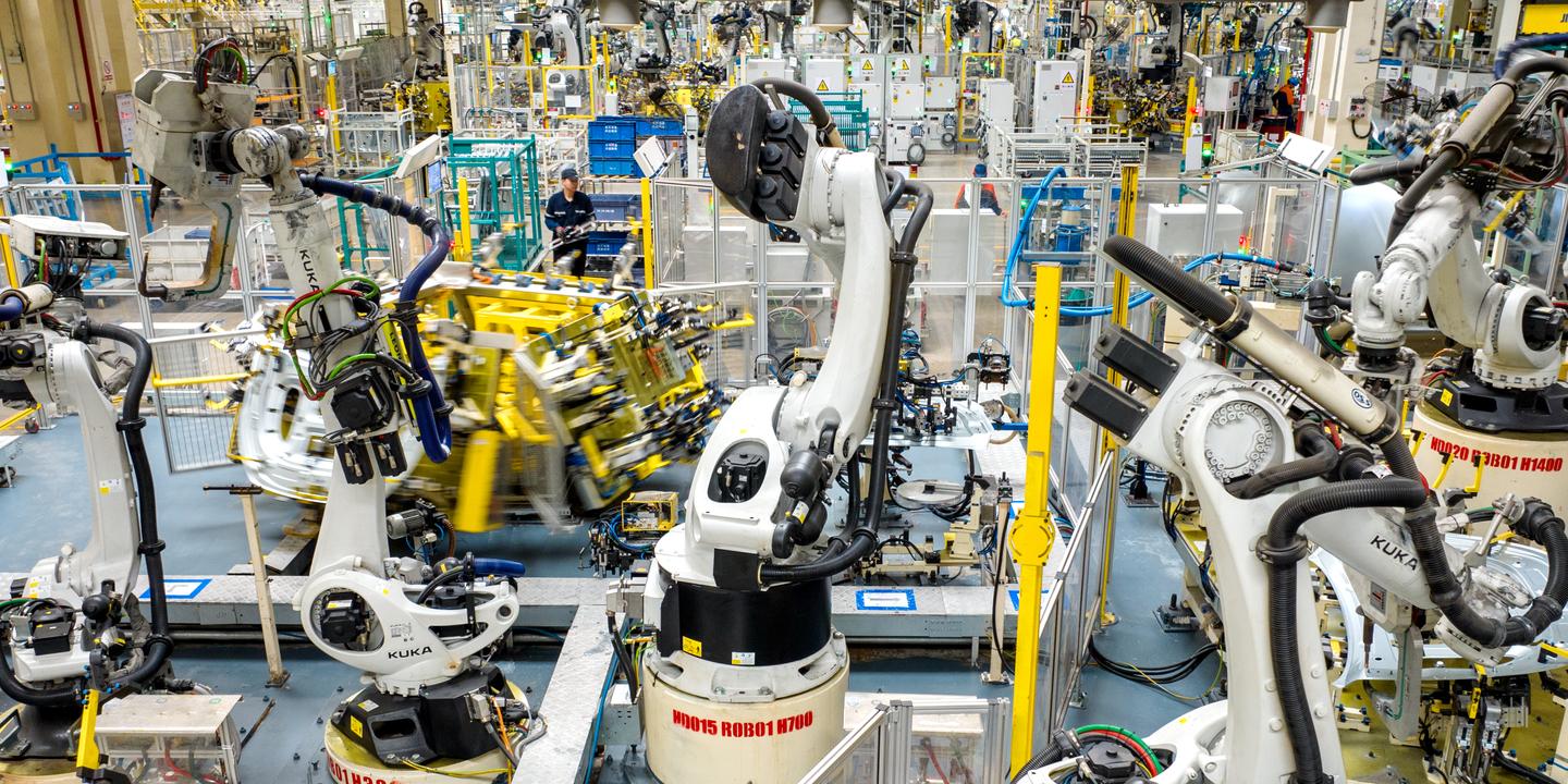 Renault resserre ses liens technologiques avec le chinois Geely