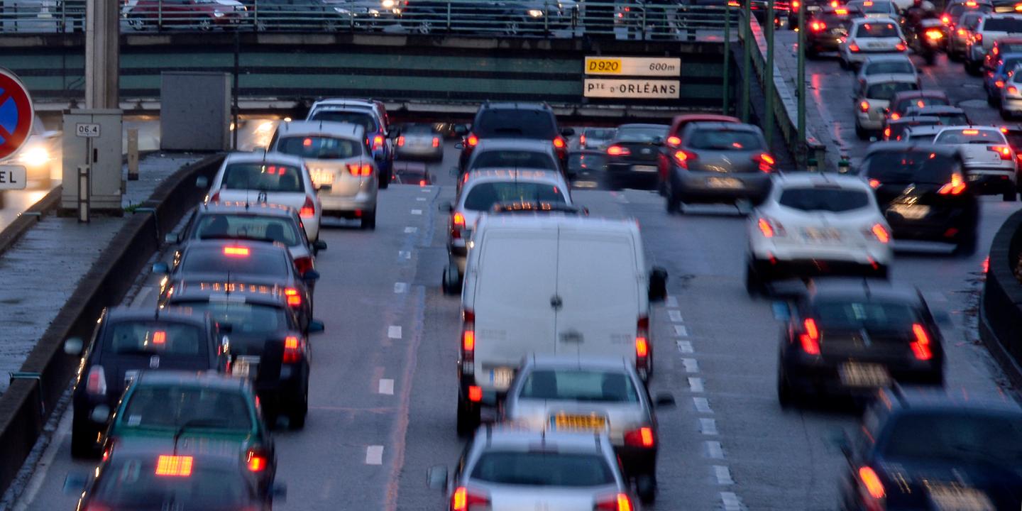 La camionnette blanche, un mythe urbain qui alimente les rumeurs autour des écoles