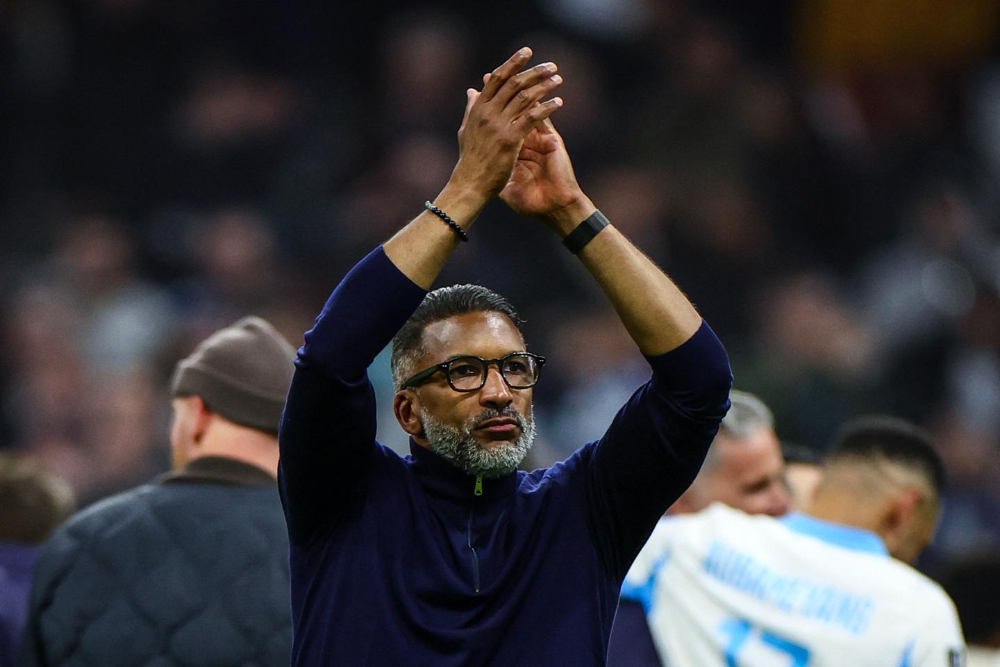 L’Olympique de Marseille d’Habib Beye arrache la victoire contre Lyon (3-2) en Ligue 1 et respire après des semaines de crise