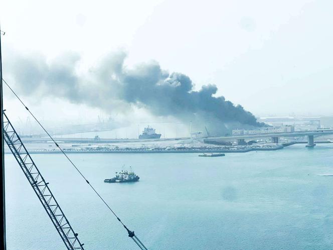 Incendie dans le port Ben Zayed, à Abou Dhabi, le 1ᵉʳ mars 2026.