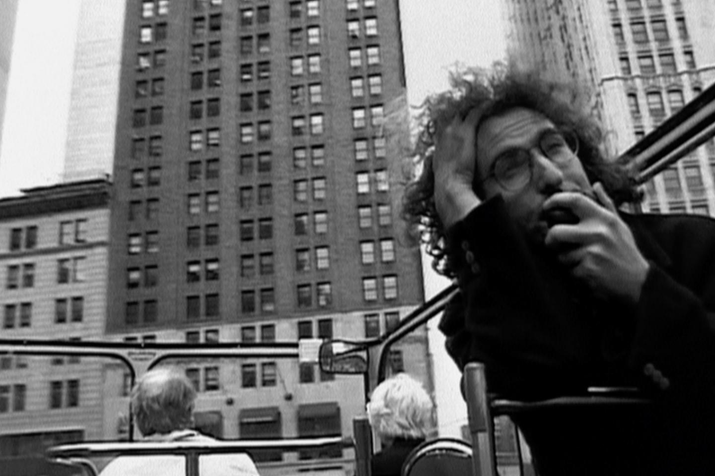 « The Cruise » : dans le New York de la fin du siècle, portrait d’un guide touristique en roue libre « The Cruise » : dans le New York de la fin du siècle, portrait d’un guide touristique en roue libre