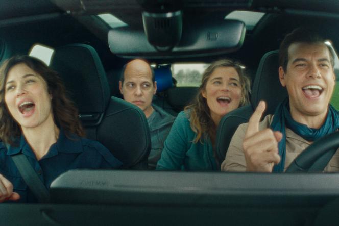 Olga Kurylenko, Laurent Lafitte et Blanche Gardin, dans « Alter ego », de Nicolas et Bruno.