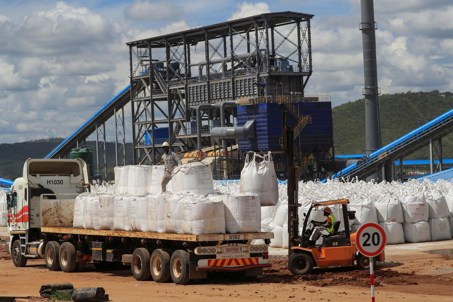 Le prix du lithium grimpe après l’interdiction du Zimbabwe d’exporter le minerai concentré