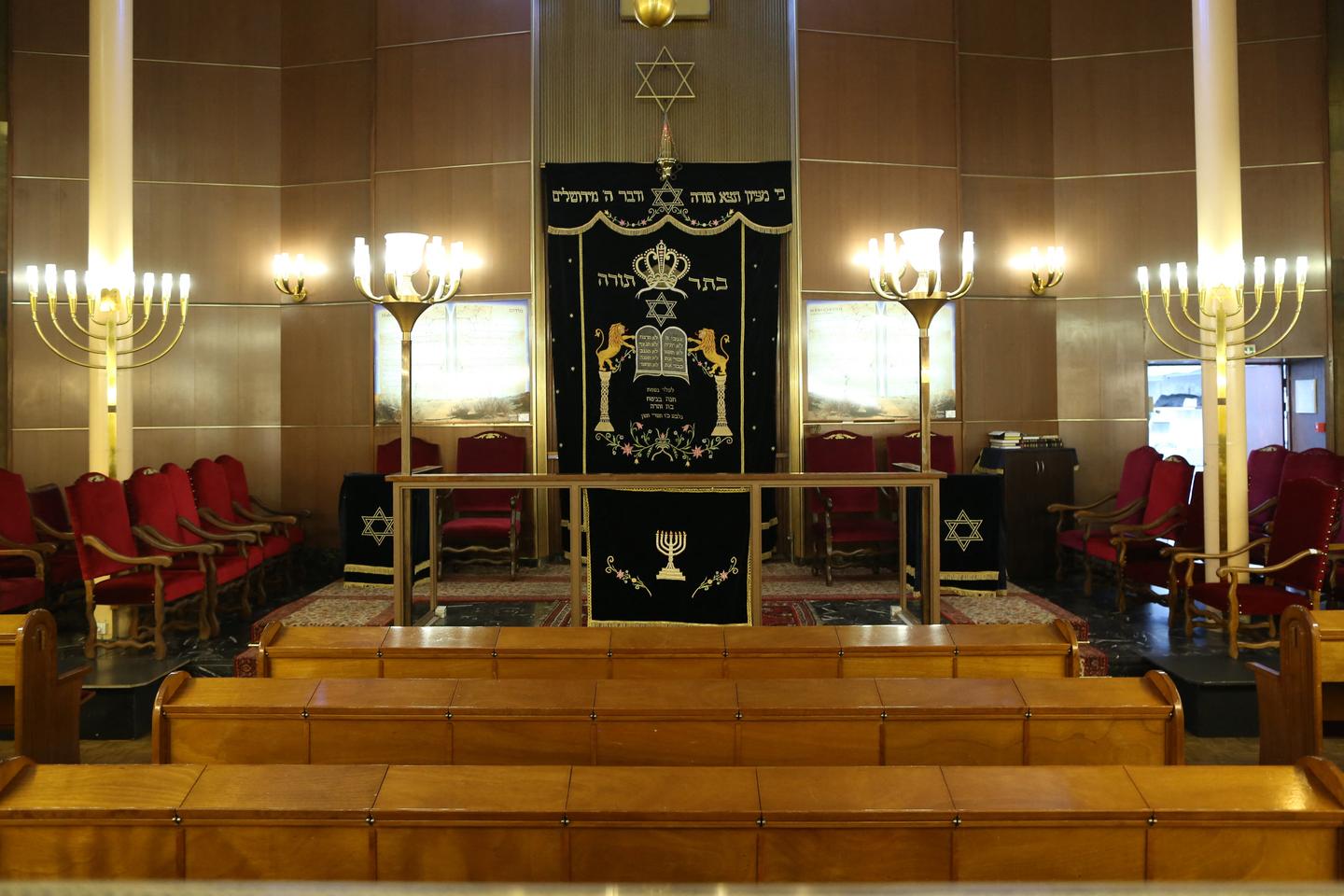 A la synagogue de la Roquette, à Paris, une fête de Pourim sur fond d’inquiétudes autour de l’intervention d’Israël en Iran