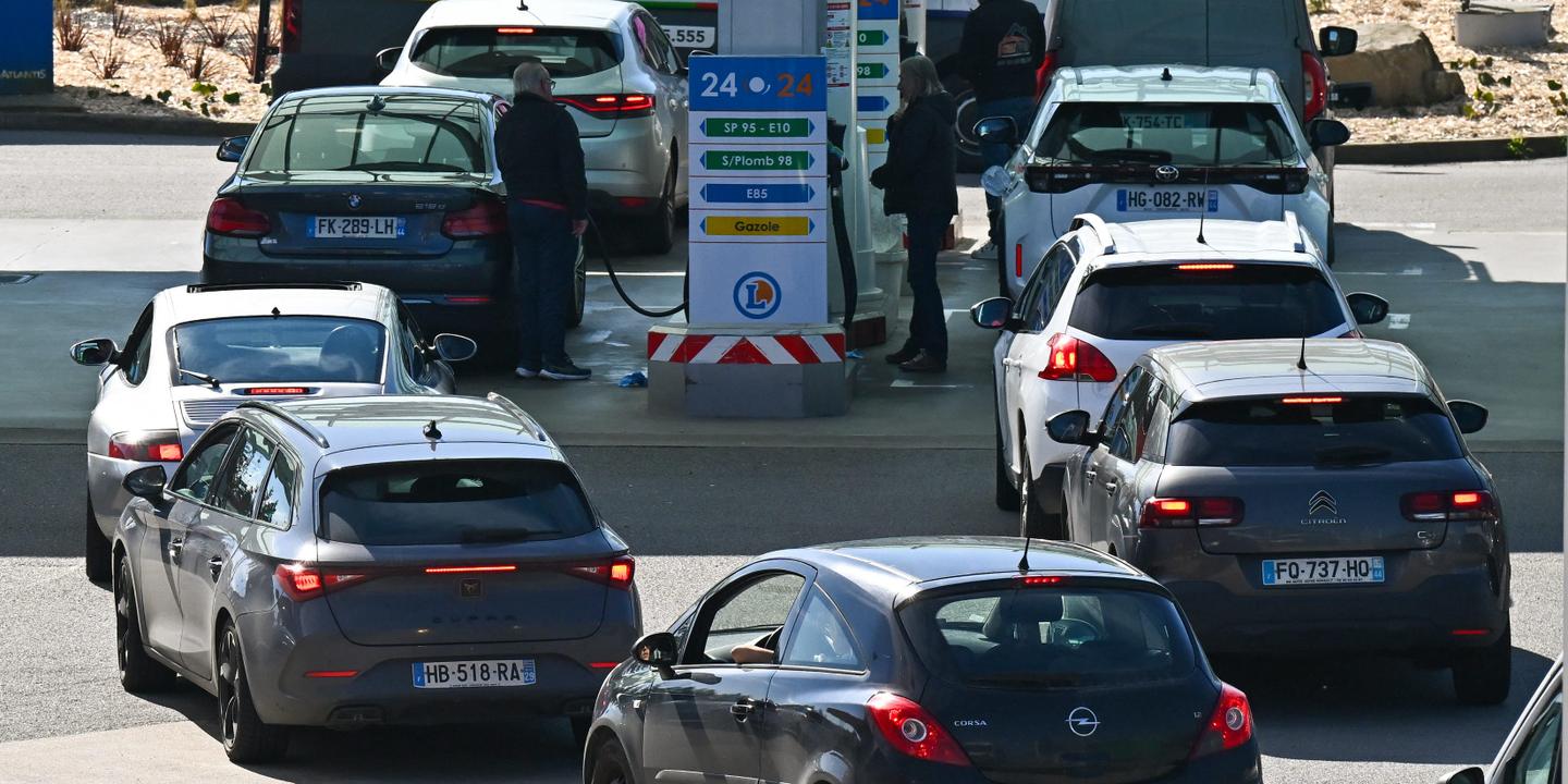 Craintes de pénurie en Bretagne : les automobilistes font le plein face à la flambée des prix