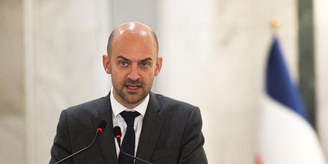 France to expel two Iranian diplomats