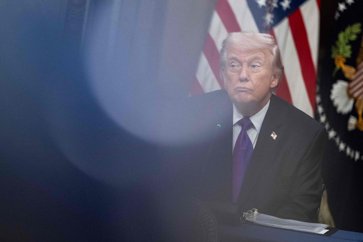 Iran : les images d’un vétéran se faisant expulser du Congrès américain