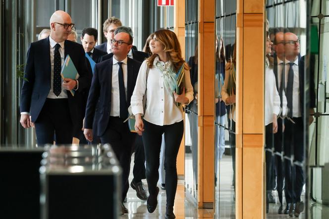 Roland Lescure, ministre de l’économie, Sébastien Martin, ministre délégué chargé de l’industrie, et Maud Bregeon, porte-parole du gouvernement et ministre déléguée chargée de l’énergie, lors du cinquième Conseil des entreprises, à Bercy, à Paris, le 5 mars 2026.