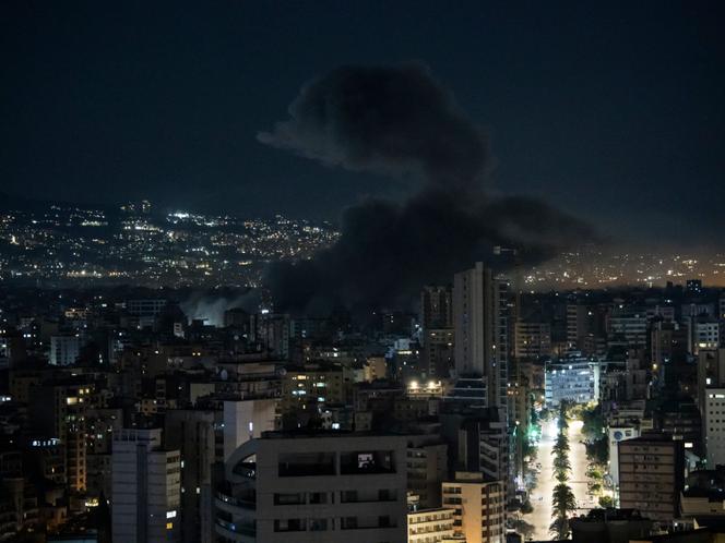 De la fumée s’élève après un bombardement israélien, à Beyrouth, le 5 mars 2026.