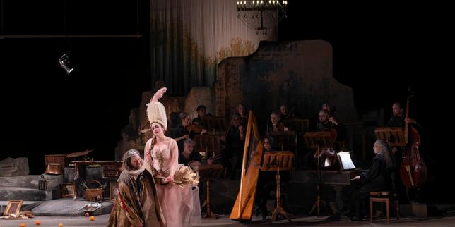 Victor Sicard (Pancrazio) et Eva Zaïcik (Fiammetta), lors des répétitions de «&nbsp;L’Avare&nbsp;», de Francesco Gasparini, d’après Molière, au Théâtre de Caen, le 2&nbsp;mars 2026.