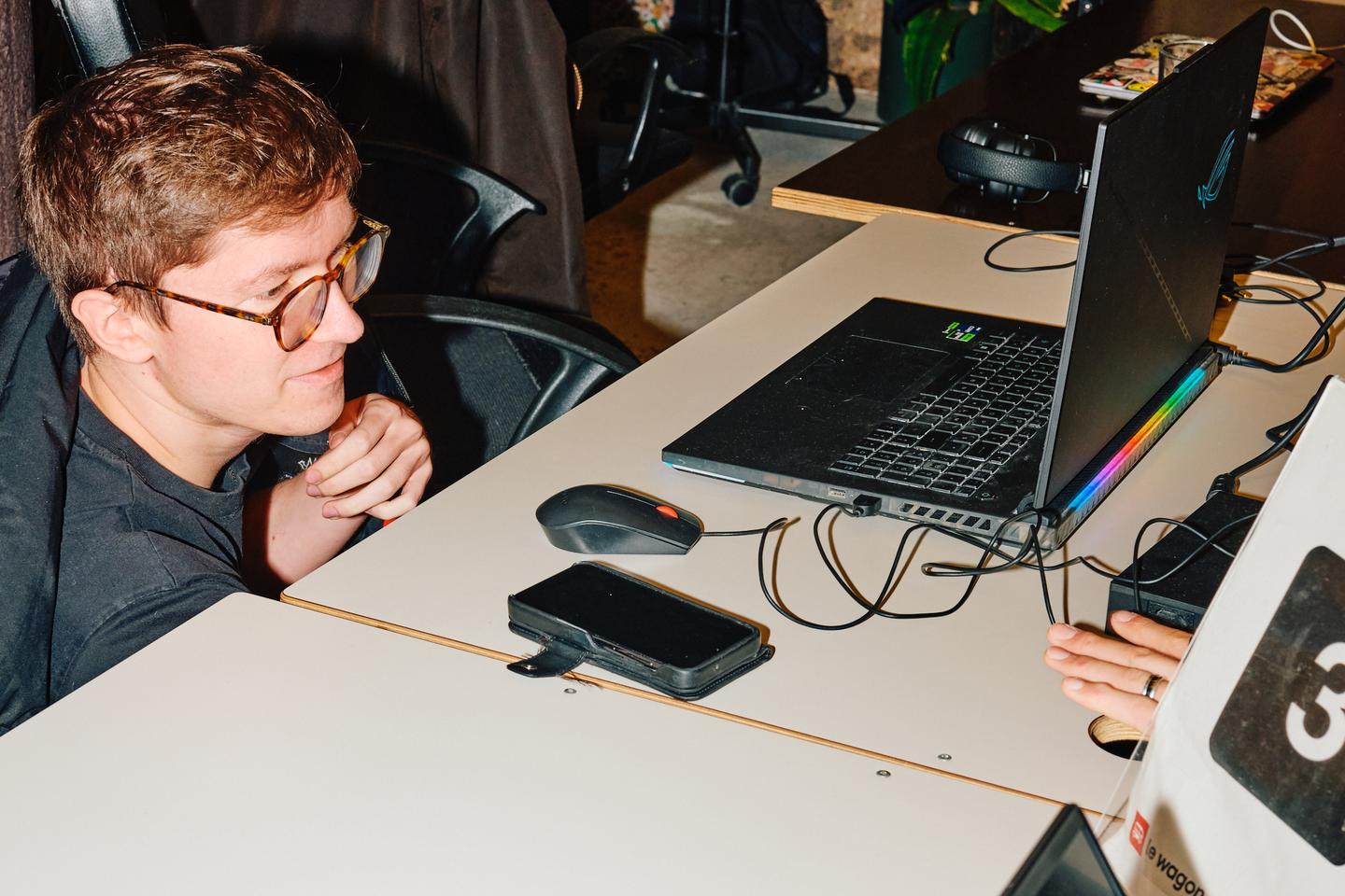 « Mes collègues utilisent la version gratuite de ChatGPT sans faire attention aux données déversées » : les entreprises pressées de former à l’IA « Mes collègues utilisent la version gratuite de ChatGPT sans faire attention aux données déversées » : les entreprises pressées de former à l’IA