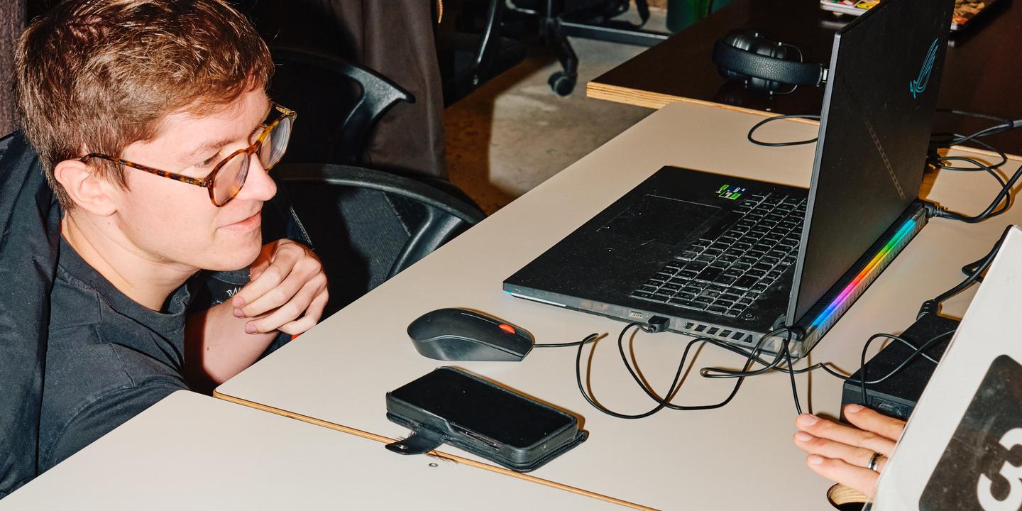 Les employés utilisent ChatGPT gratuit sans vigilance, les entreprises doivent former à l'IA