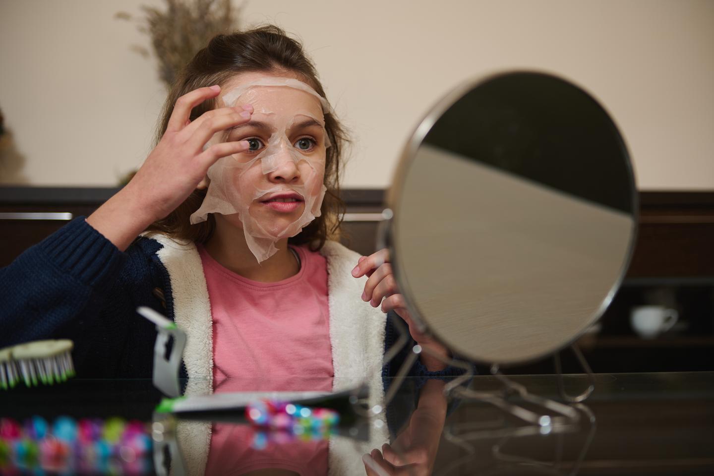 La « skincare obsession » des préadolescentes : « Elles peuvent utiliser jusqu’à dix produits différents » La « skincare obsession » des préadolescentes : « Elles peuvent utiliser jusqu’à dix produits différents »