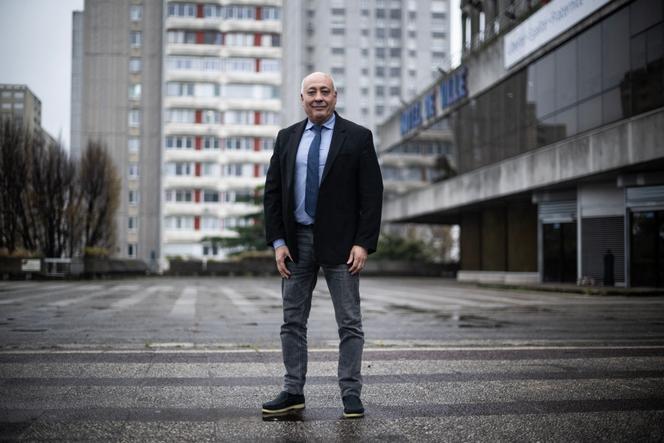 Le maire communiste de Bobigny Abdel Sadi, à Bobigny, le 27&nbsp;novembre&nbsp;2025.
